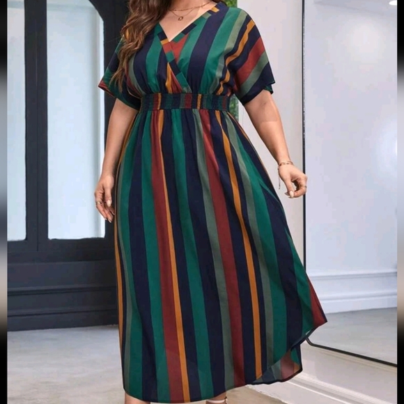Plus Size Stripe Print Short Batwing Sleeve Pocket Maxi Dress Green - Picture 4 of 6